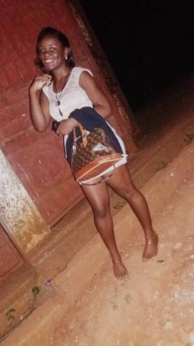 Michou 27 ans Edea Cameroun