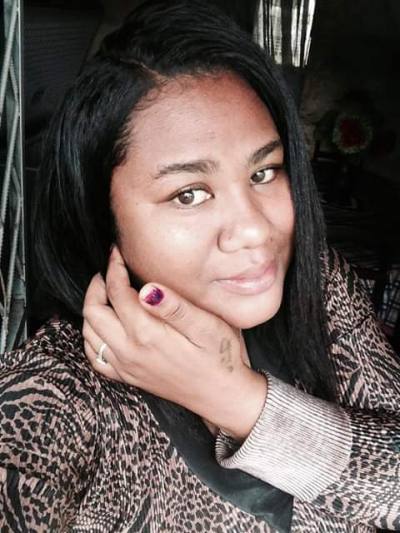 Sandria 28 ans Sambava Madagascar