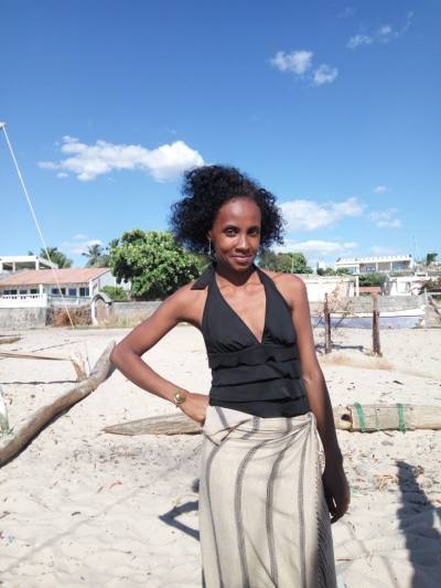 Valerie 35 ans Majunga Madagascar