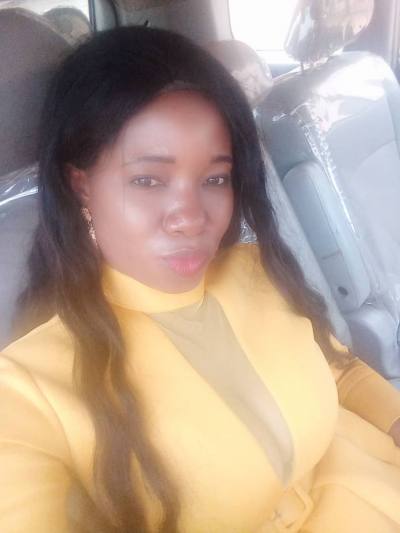 Marlyse 38 ans Yaoundé Cameroun