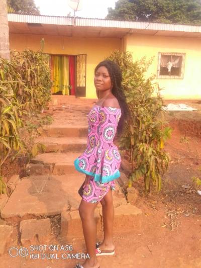 Nathalie 29 ans Yaoundé Cameroun