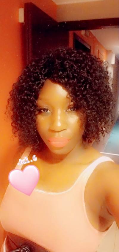 Viviane Site de rencontre femme black Cameroun rencontres célibataires 35 ans