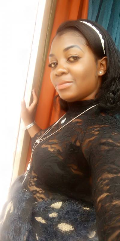 Claudia 29 ans Yaound Cameroun