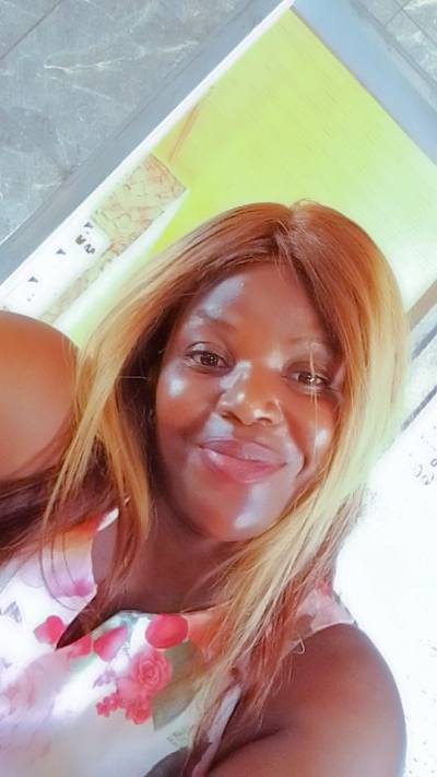 Christelle 32 years Yaoundé  Cameroon