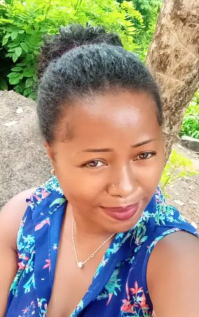 Alyssa 32 ans Antalaha Madagascar