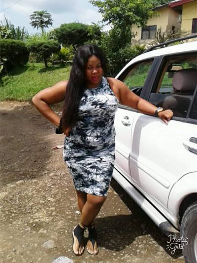 Vicky 37 ans Littoral Cameroun