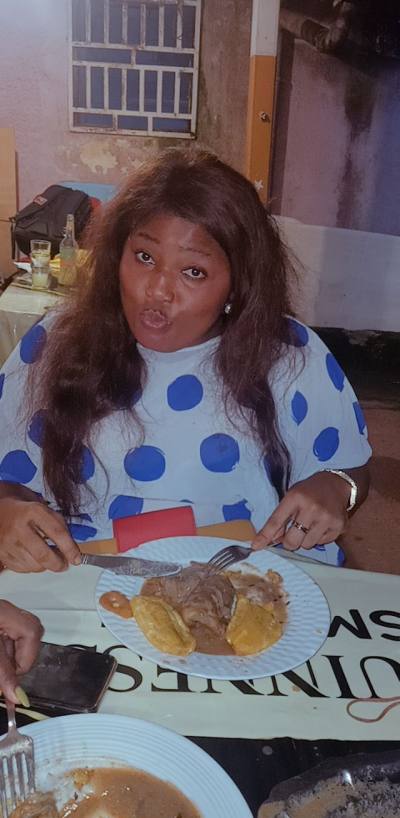 Viviane 38 years Yaoundé 6eme  Cameroon