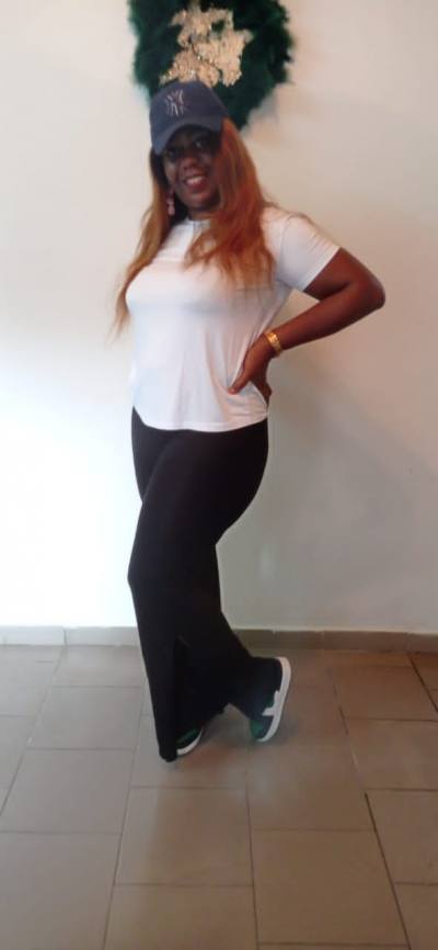 Cathy 32 ans Centre Cameroun