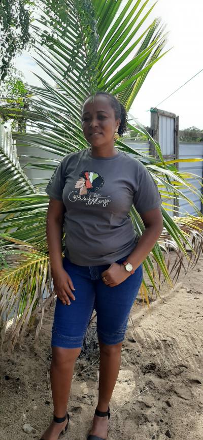 Laurette 48 ans Sambava Madagascar