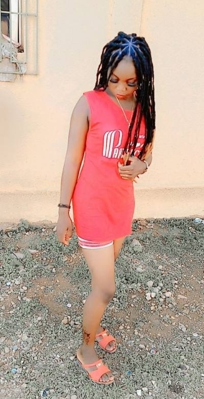 Anifa 24 ans Aougadougou  Burkina Faso
