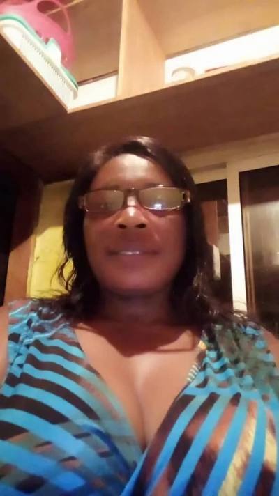 Marie 50 Jahre Yaoundé Cameroun  Kamerun