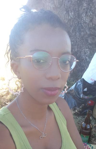 Mimi 34 ans Antananarivo Madagascar