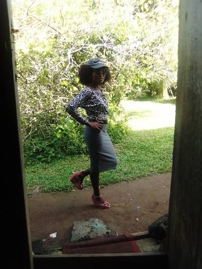 Nanou 30 Jahre Kribi Kamerun