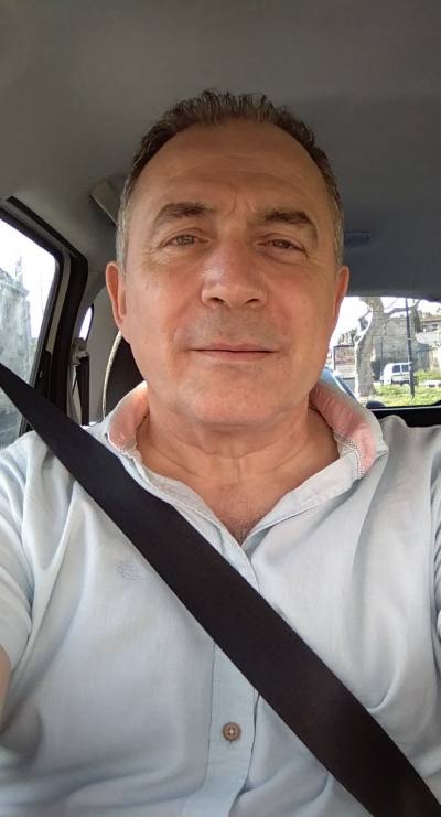 Michel 59 ans Avignon France