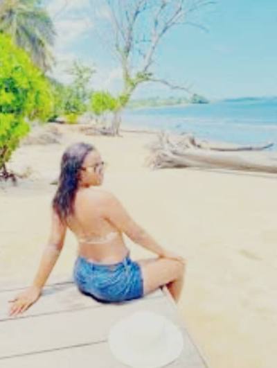 Ladouce 32 ans Yaoundé  Cameroun
