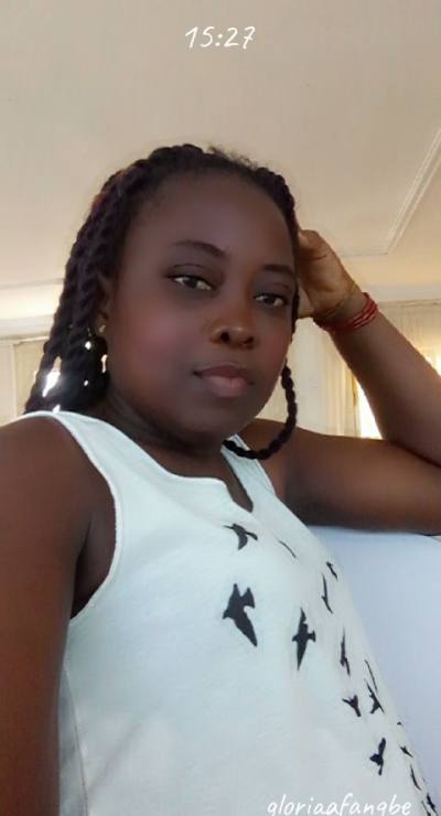 Gloria  36 ans Lomé Togo