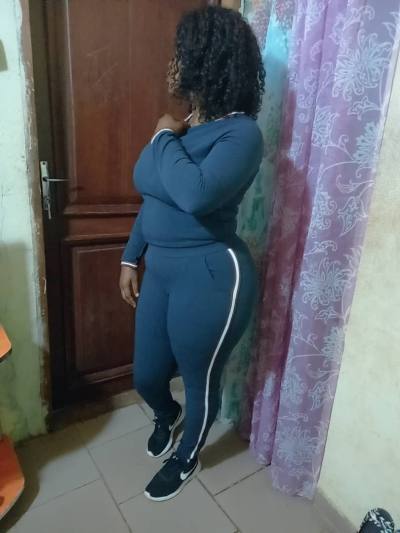 Christelle 35 ans Yaoundé 4 Cameroun