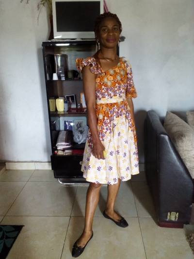 Elisabeth 43 years Libreville  Gabon