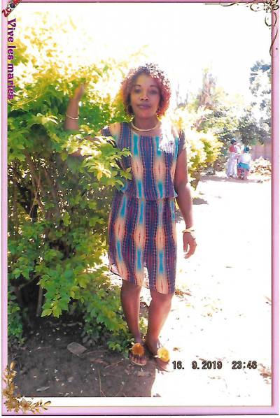 Rominah 38 ans Sambava Madagascar
