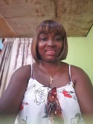 Laurette 46 Jahre Yaounde Kamerun