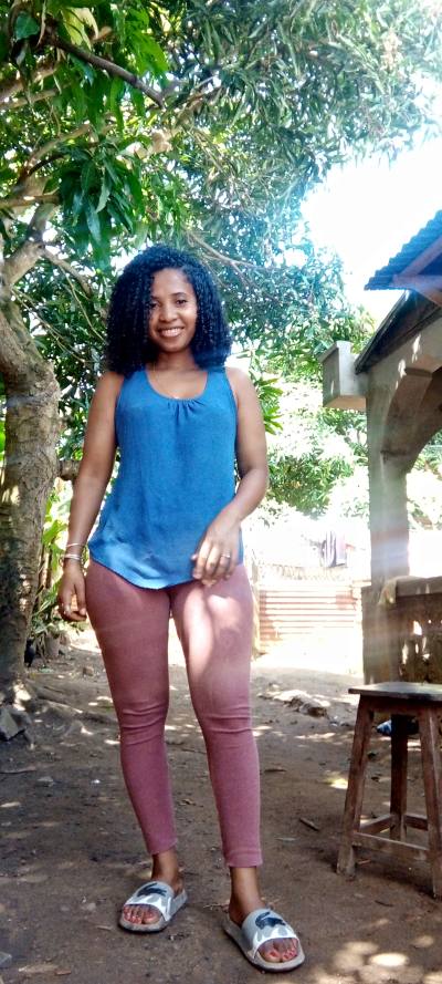 Angelica 32 ans Antananarivo Madagascar