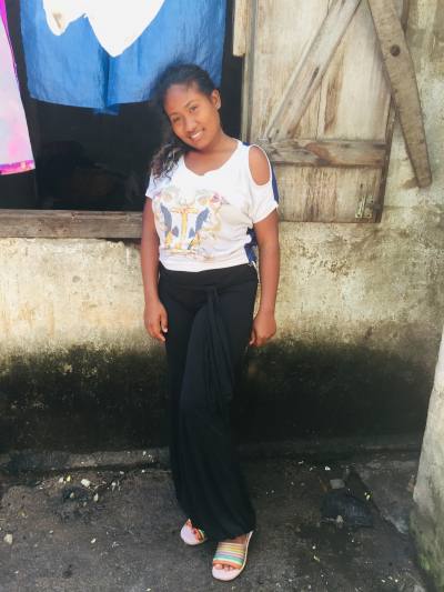Francine 24 Jahre Sambava Madagaskar