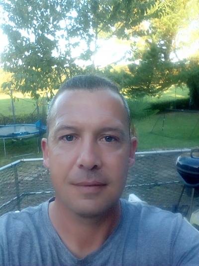 Jeff 38 ans Morlaix France