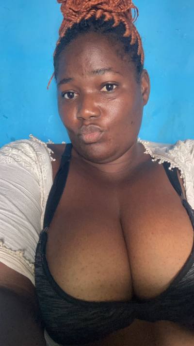 Blanche 32 ans Yaounde Mfoundi Cameroun