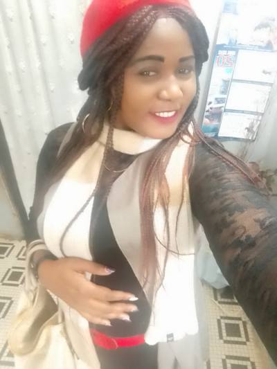 Jeanny 33 ans Douala  Cameroun