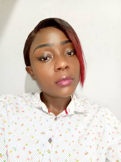Rachel 30 ans Yaoundé Cameroun