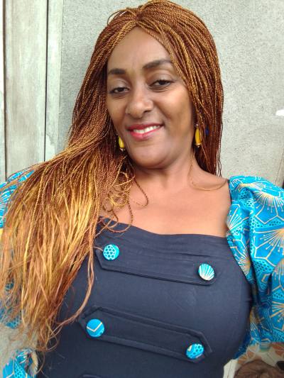 Petulane 38 ans Libreville  Gabon