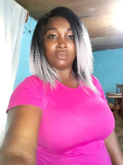 Flaurette 44 ans Yaounde Cameroun