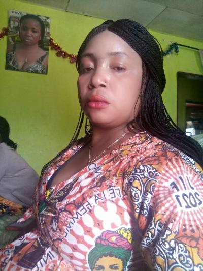 Yvette 39 ans Douala Iii Cameroun