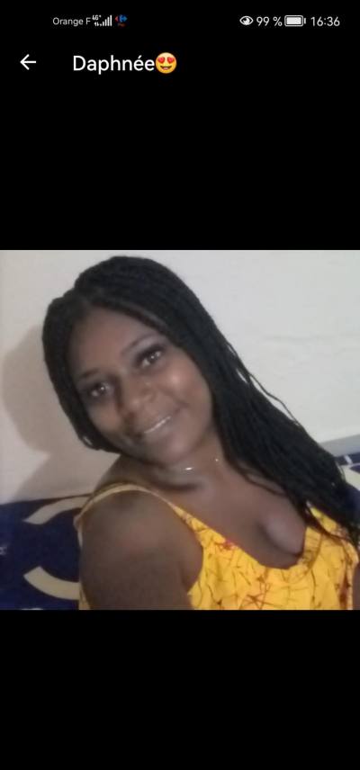 Prisca 33 ans Douala Cameroun