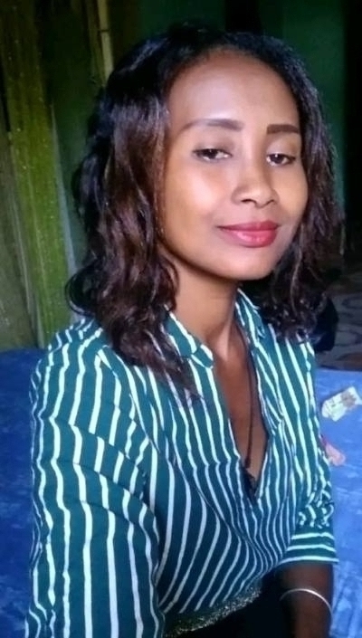 Tiana 43 Jahre Toamasina Madagaskar