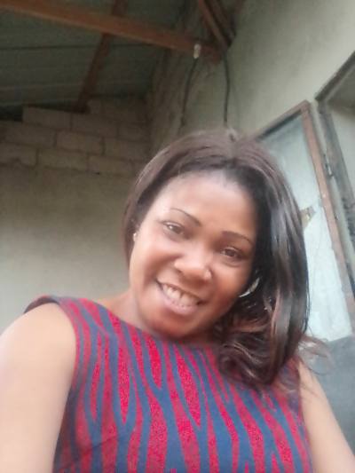 Marguerite 39 Jahre Nkoabang Kamerun