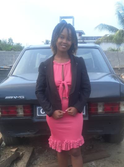 Christianna 24 Jahre Antalaha Madagascar