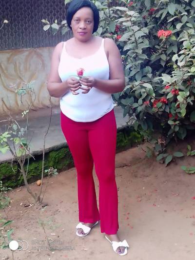 Clotilde 41 ans Yaounde Cameroun