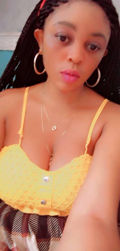 Gaelle 28 years Douala Cameroon