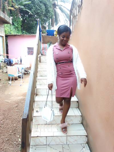 Claudia 29 ans Yaound Cameroun
