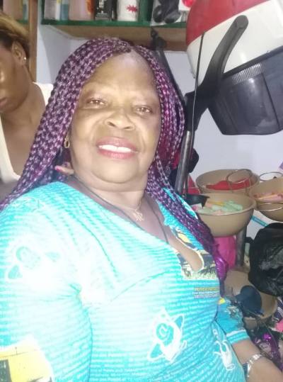 Jacqueline 61 Jahre Yaounde Kamerun