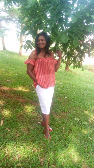 Mathilde 51 Jahre Yaoundé Kamerun