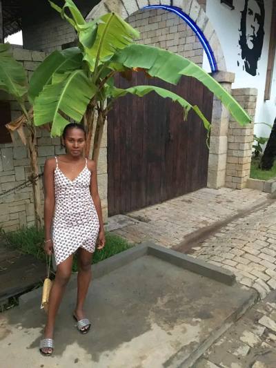 Edoxie 27 Jahre Ambanja Madagaskar