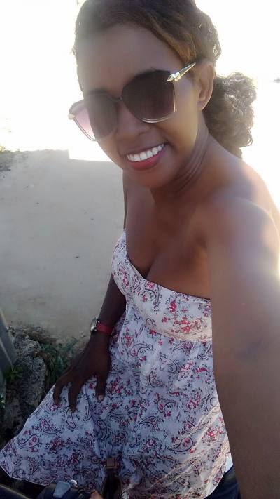 Navelona 34 ans Ambilobe Madagascar