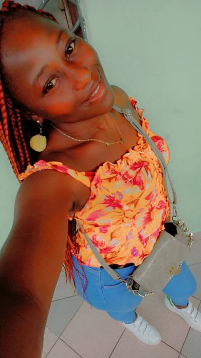 Samantha  26 Jahre Littoral  Kamerun
