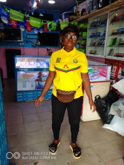 Naomi 24 years Douala Cameroon