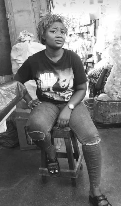 Gaëlle 28 Jahre Abidjan  Elfenbeinküste