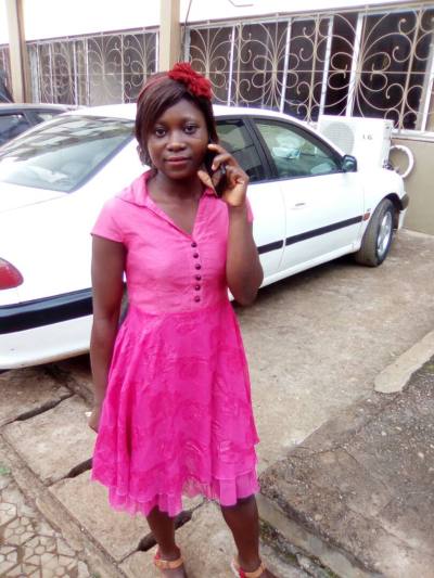 Jeanne 26 ans Centre  Cameroun