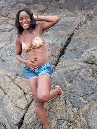 Sandy 27 ans Kribi 1er Cameroun