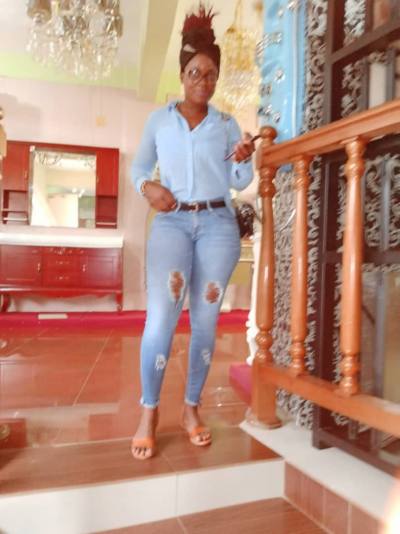 Christine  31 ans Yaounde  Cameroun